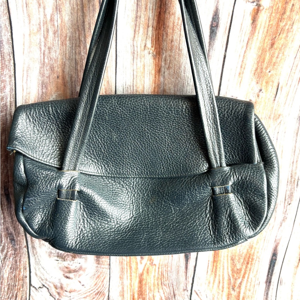 Vintage Elegant Navy Leather Flap Closure Bag
